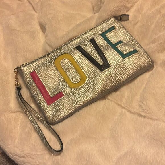 Juicy Couture LOVE Pebbled Leather Clutch Wristlet - Picture 3 of 16